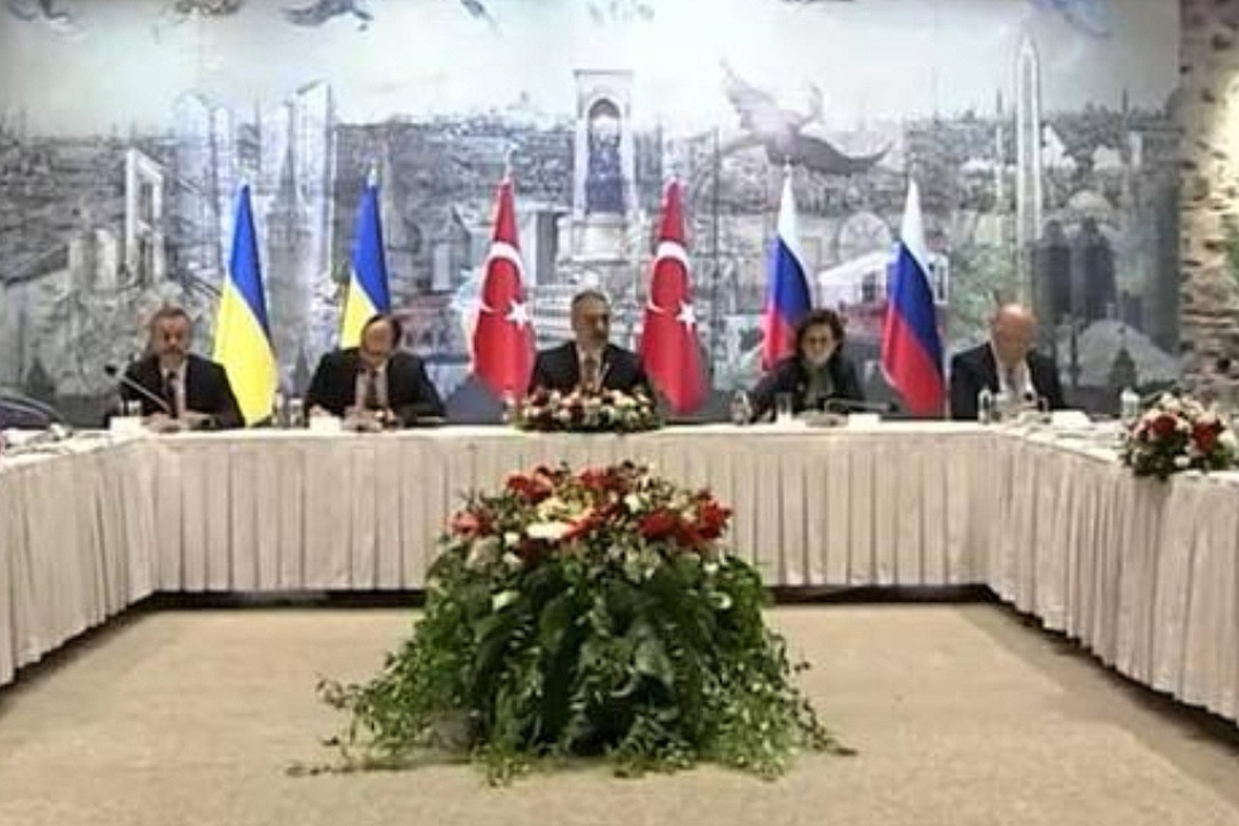 Преговорите в Истанбул продължиха около 2 часа и приключиха без пробив