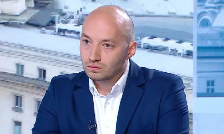 Димитър Ганев от Тренд: Целта на Румен Радев с референдума е по-дългосрочна