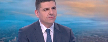Ивайло Мирчев за самолета с Фон дер Лайен: Притеснително - властта не знае какво се случва в България