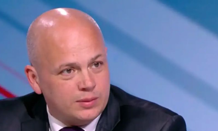 Симов: Позицията на България срещу пращането на войски в Украйна не е паднала от небето. Затова БСП участва във властта