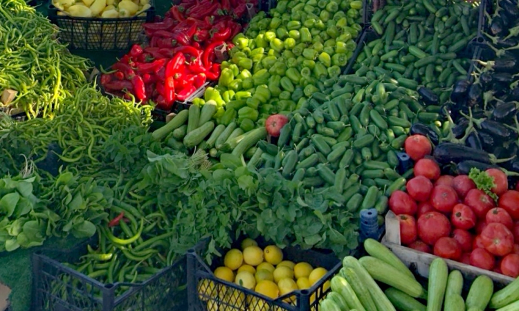 КНСБ ще представи данни за цените от малката потребителска кошница за август