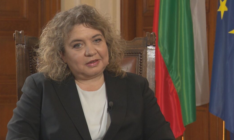 Наталия Киселова: Политическата криза е затихнала и тя се разгаря с нова сила
