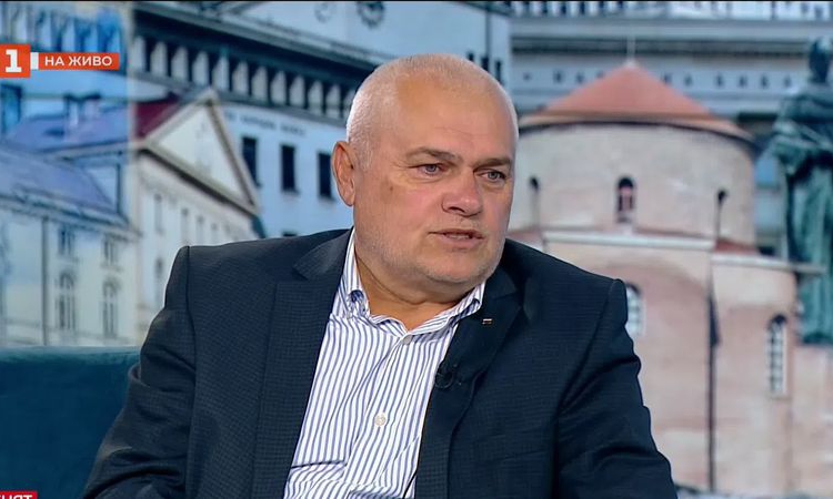 Валентин Радев: Опозицията говори за &quot;завладяна държава&quot;, но и тя арестува лидера на своите опоненти