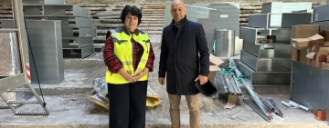 С интензивни темпове върви реконструкцията на кино „Космос“