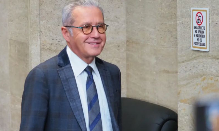 Йордан Цонев: С Делян Пеевски сме обещали на хората, че няма да свиваме доходите