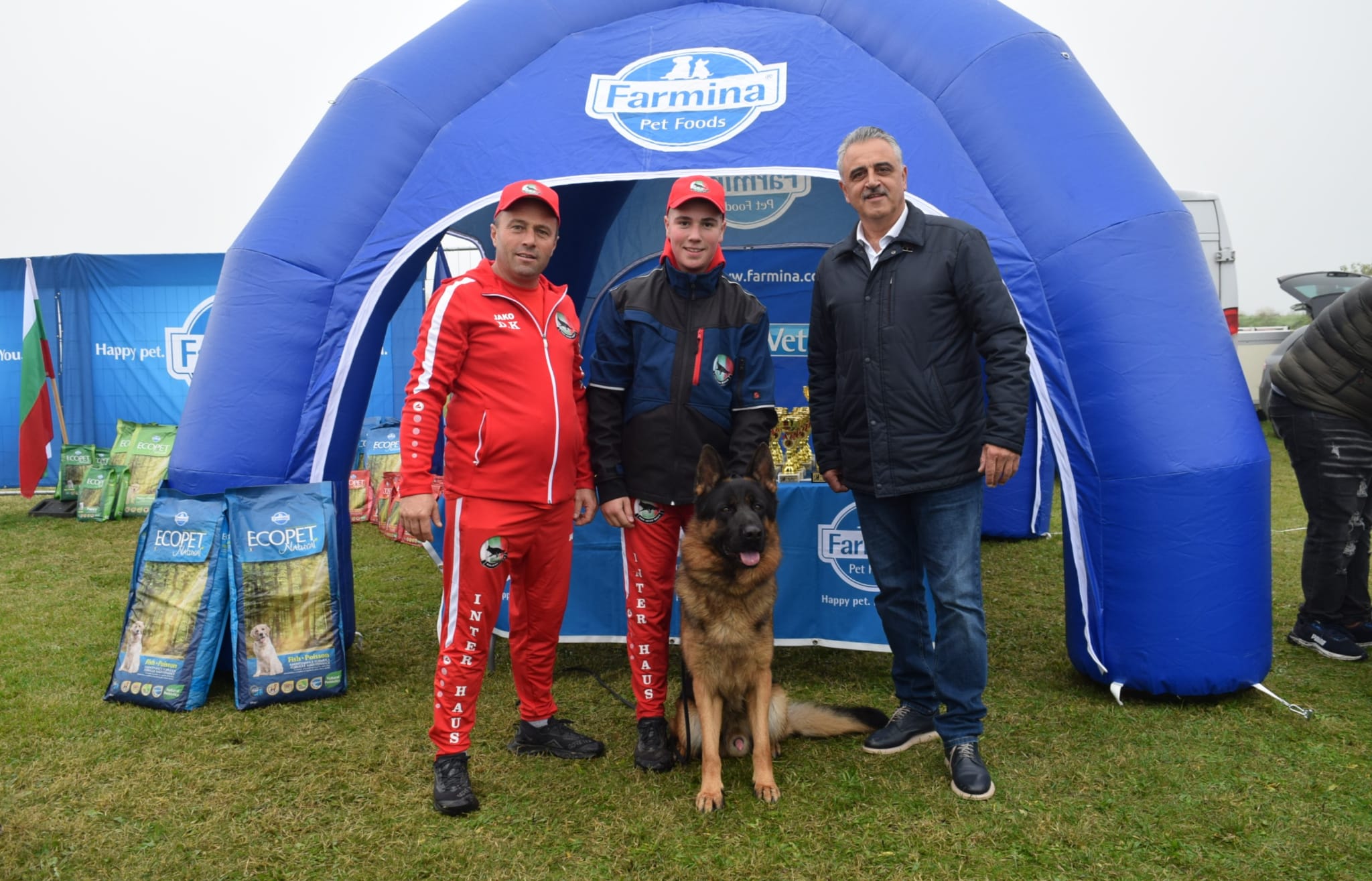 Младежи от Община Марица блестят на изложба за немско овчарско куче в Калековец 