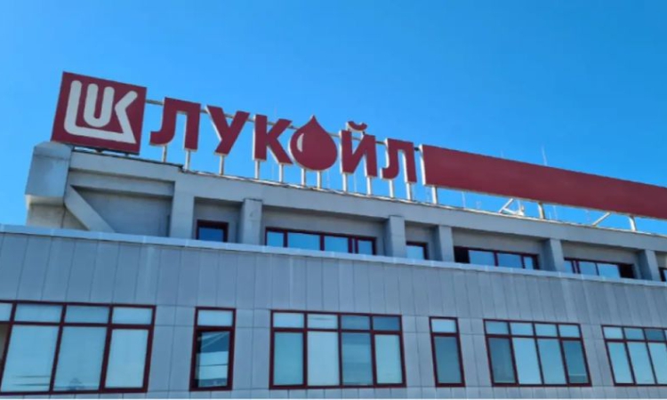 Юлиян Попов: Назначаването на особен управител на &quot;Лукойл&quot; крие сериозен риск