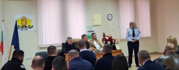 Началникът на сектор „Охранителна полиция“ в Пето се пенсионира след 35 години служба