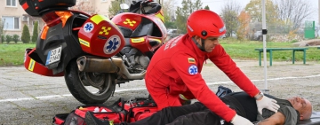 Кмет показа как се оказва първа помощ с мотор