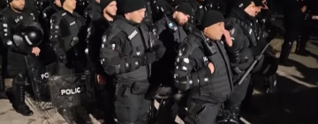 СДВР: Открити са маски, боксове и газов пистолет у непълнолетни на протеста в София