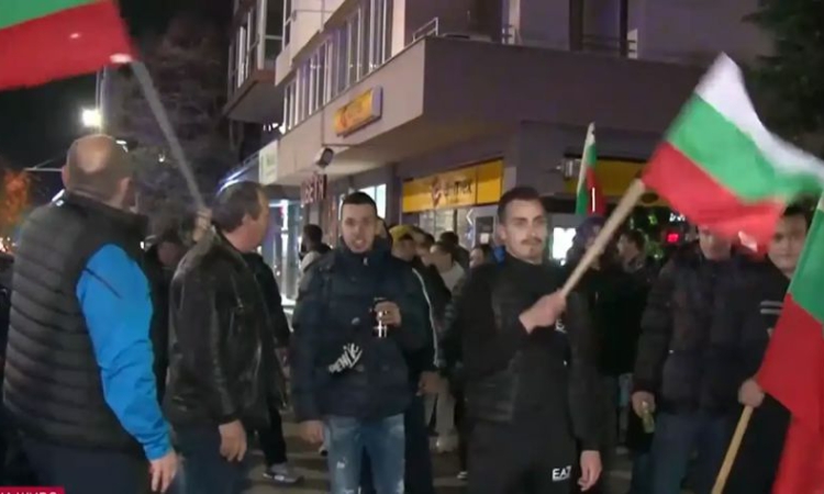 Недоволни граждани отново излизат на протест срещу управлението на страната