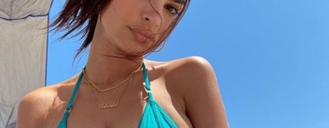 Емили Ратайковски: гола и по-секси от всякога (снимки)