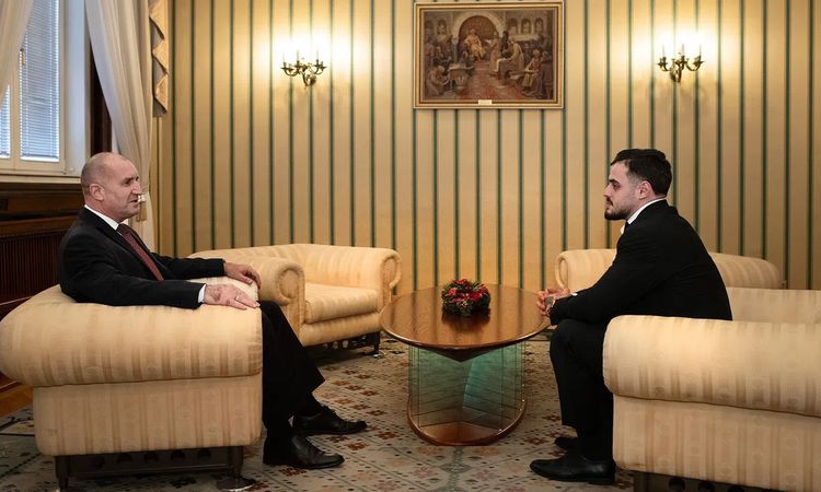 Президентът Радев разговаря с Карлос Насар