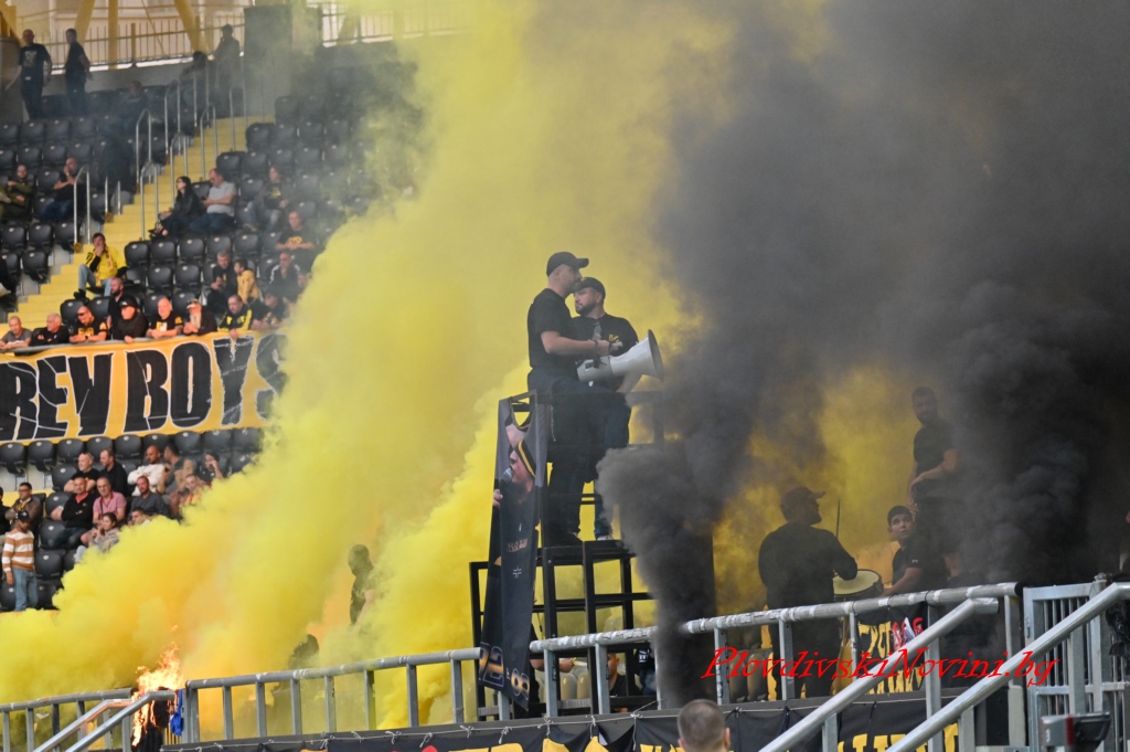 Сдружение ПФК Ботев сезира кмета за забавяне на спортната инфраструктура