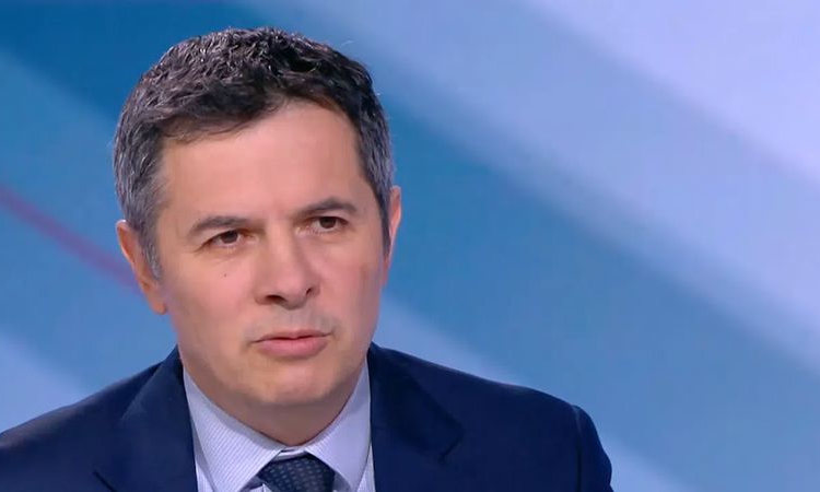 Филип Гунев: Войната в Украйна даде на Тръмп зелена светлина за операцията във Венецуела