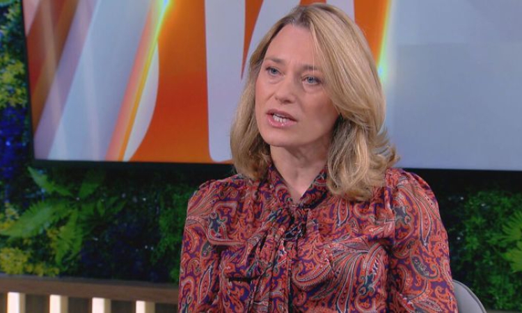 Ива Митева: Парламентът ми прилича на дядовата ръкавичка, в която има всякакви животни!