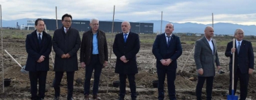 Министър Томислав Дончев и зам.-кметът Николай Стаматов дадоха старт на нов високотехнологичен завод в Марица 