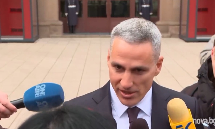 Подуправителят на БНБ Андрей Гюров се съгласи да е служебен премиер