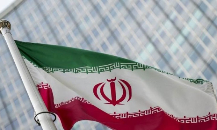 Един загинал и 14 ранени при взрив на пристанище Бандар Абас в Иран