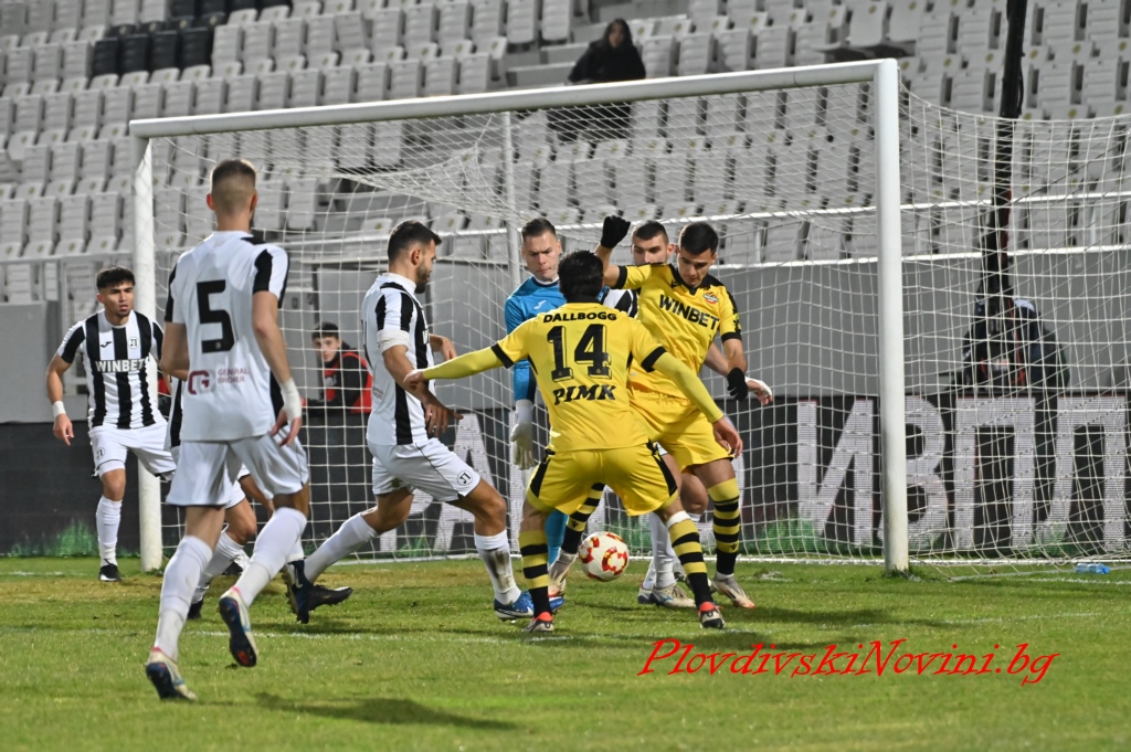 Ботев с тежка визита на ''Герена''