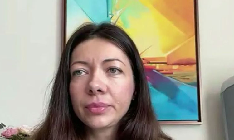 Анна Каранова, която живее в Доха, разказа, че за първи път е видяла ракети да прелитат над дома ѝ