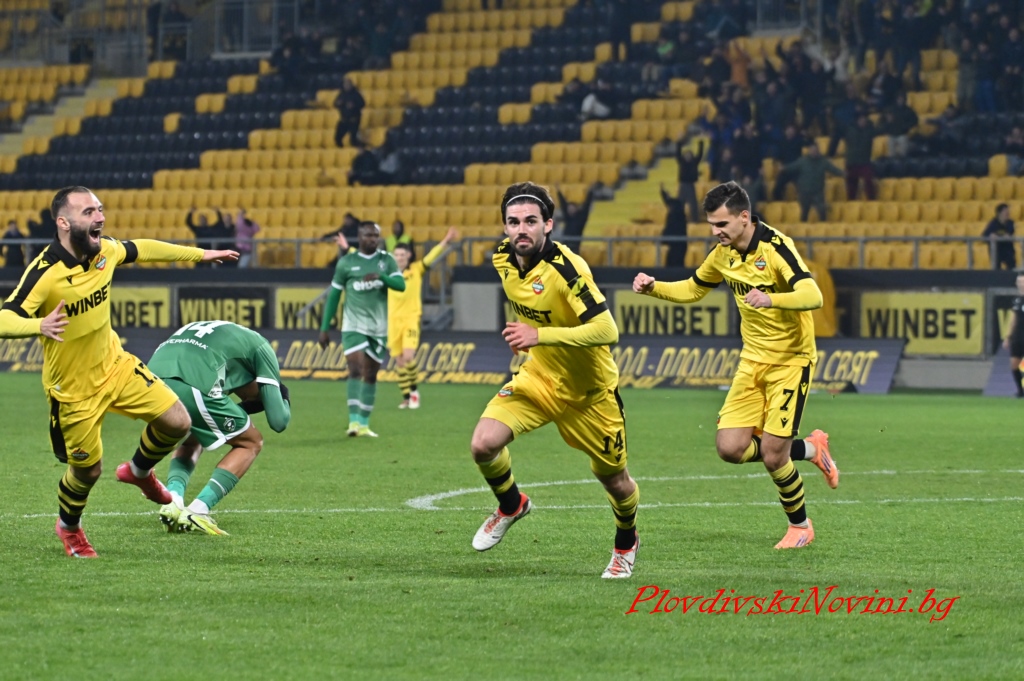 На живо: Ботев - Септември (състави)