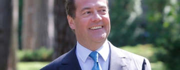 Медведев се хвали с усилено производство на руски дронове