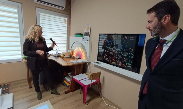 Областният управител стартира инициатива в подкрепа на деца и младежи със специални потребности