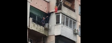 Съседи на семейството от Ямбол: Децата са отглеждани при потресаващи условия