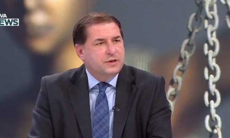 Доц. Борислав Цеков: Решението на КС не слага край на дебата около Сарафов