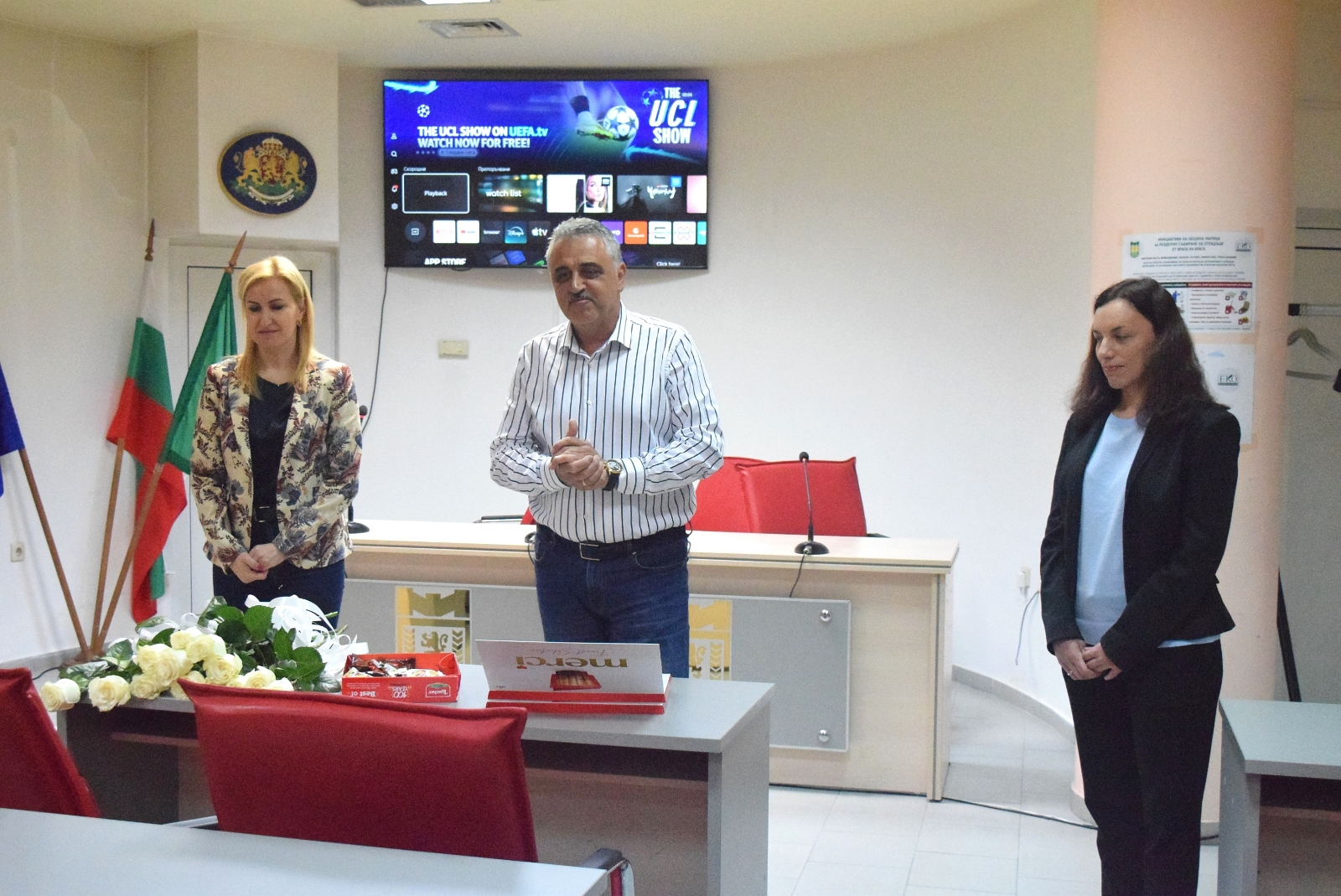 Тринадесет абитуриенти от Община Марица, които са загубили единия или и двамата си родители, получиха еднократна финансова помощ по повод завършването на 12 клас