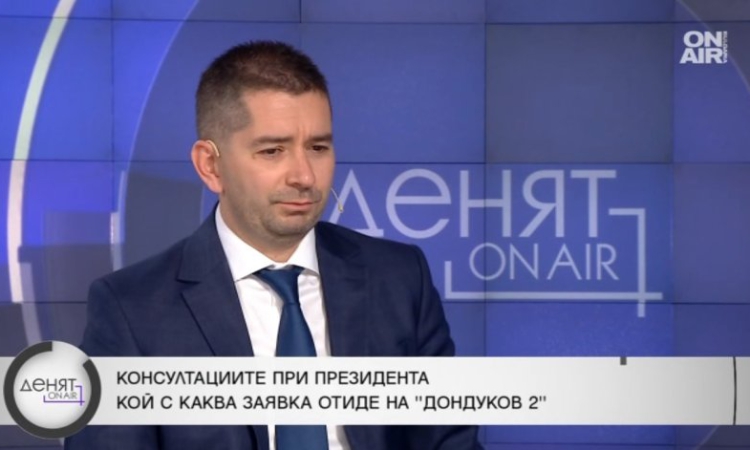 Слави Василев: Няма да вдигаме данъците, Спецов ще бъде сменен в "Лукойл"