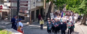 Ученици гостуват в Галерията 