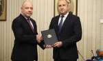 Президентът връчи първия мандат на ГЕРБ-СДС, прие го проф. Николай Габровски