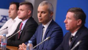 Петков вербувал трима депутати на &quot;Възраждане&quot;