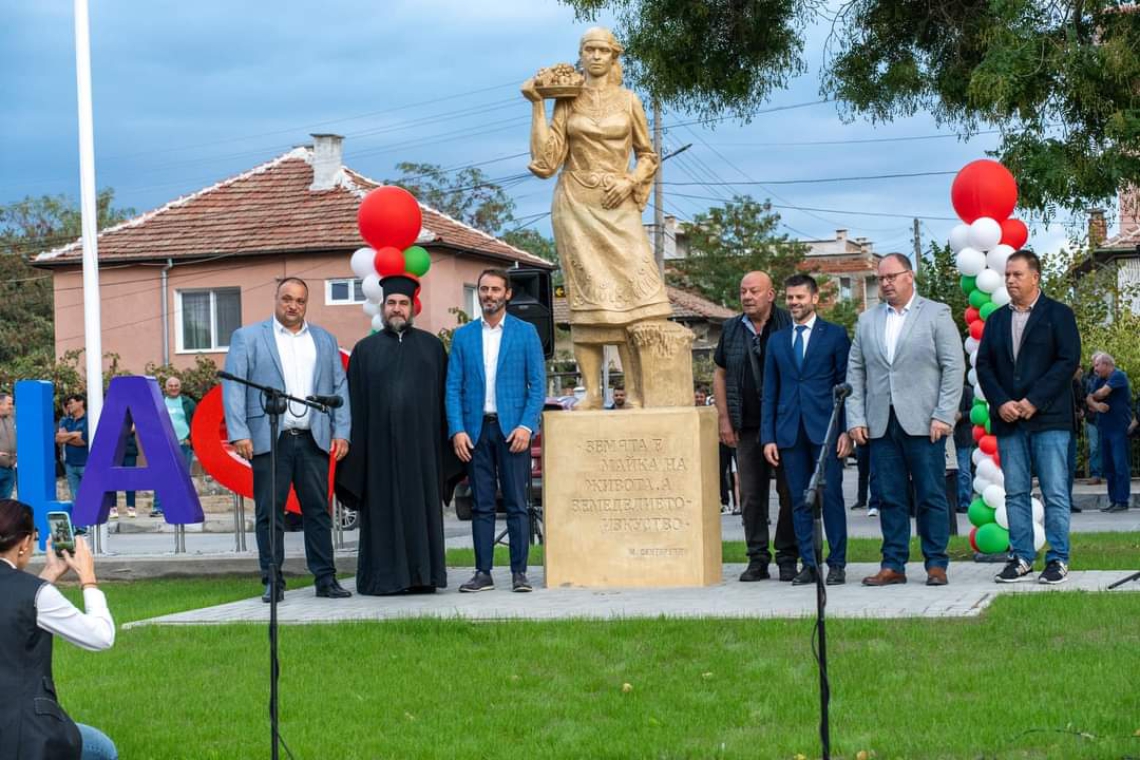 Италианец иска да издигне паметници на Васил Левски и Капитан Петко войвода