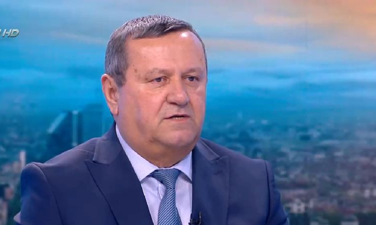 Хасан Адемов: Няма да има замразяване на минималната работна заплата