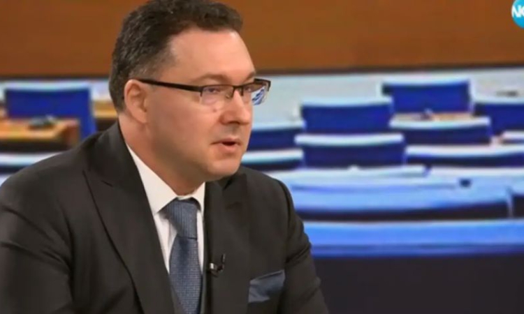 Даниел Митов за референдума на Радев: Чиста проба саботаж на въвеждането на еврото в България