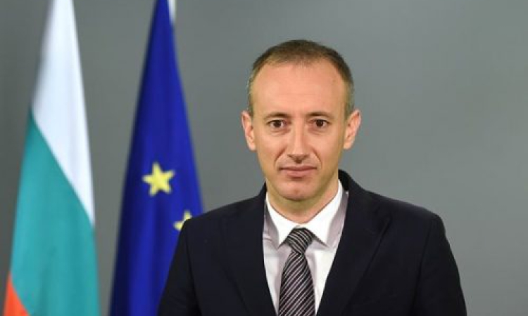 Красимир Вълчев назова нов проблем броени часове преди началото на първата матура