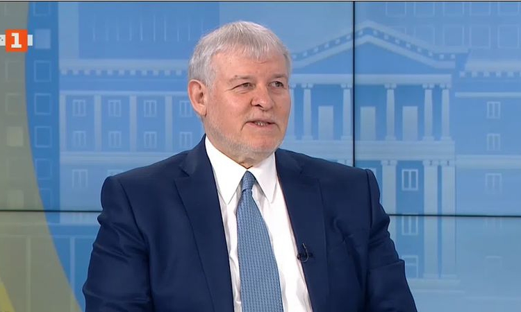 Румен Христов: СДС е отмъстен, Доган и хората около него свалиха първото демократично правителство