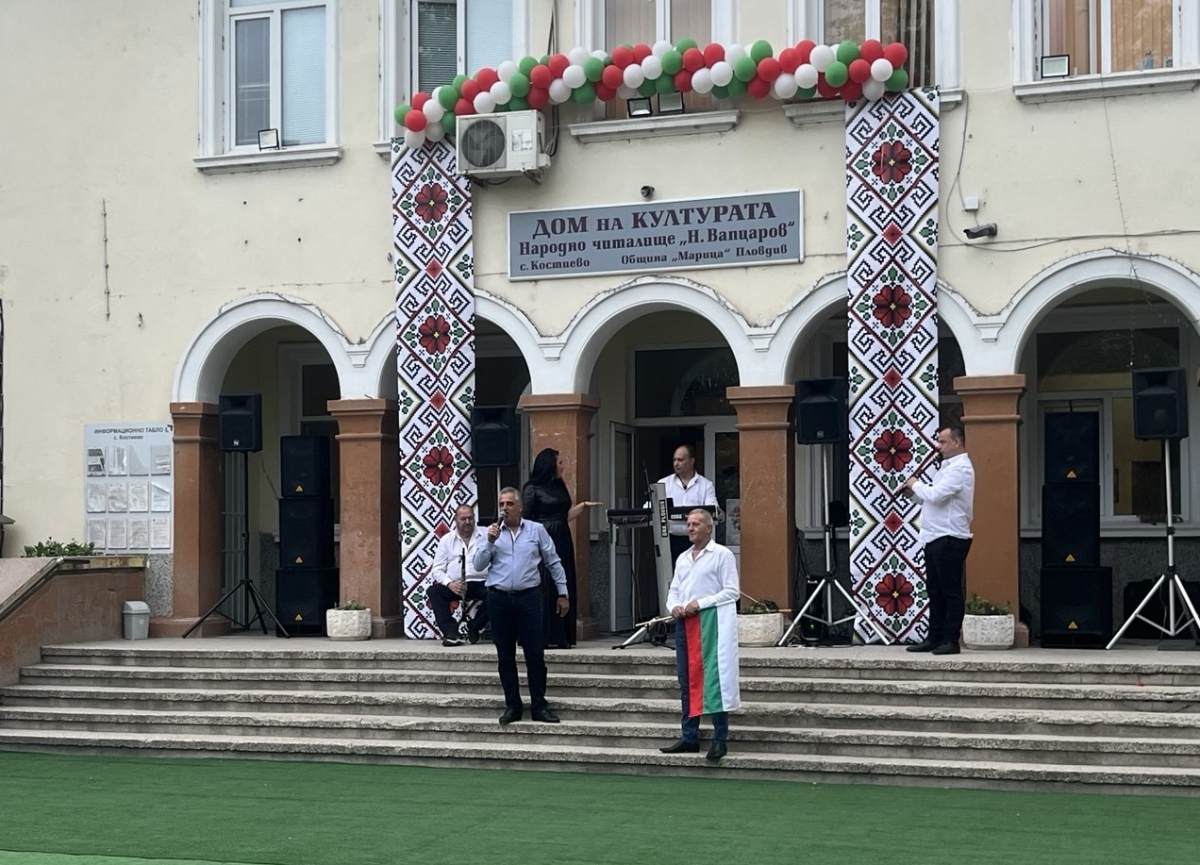 Състезания по стрелби, борби, детски многобои, изложба на ретро автомобили и пъстър фолклор на съборите в Костиево, Царацово и Войсил