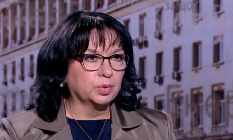 Петкова отвърна на Радев: Разединител на нацията! Не му прави чест да се държи по този начин