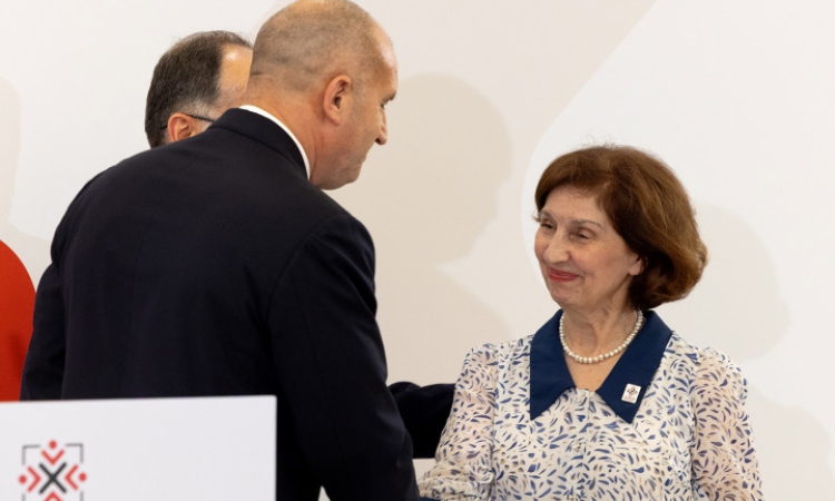 Радев от Тирана: Няма вето от България за РСМ в ЕС