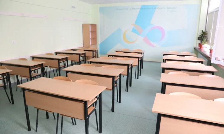 От МОН предлагат: 12 дни почивка за учениците по Коледа и Нова година и 10 дни за Великден