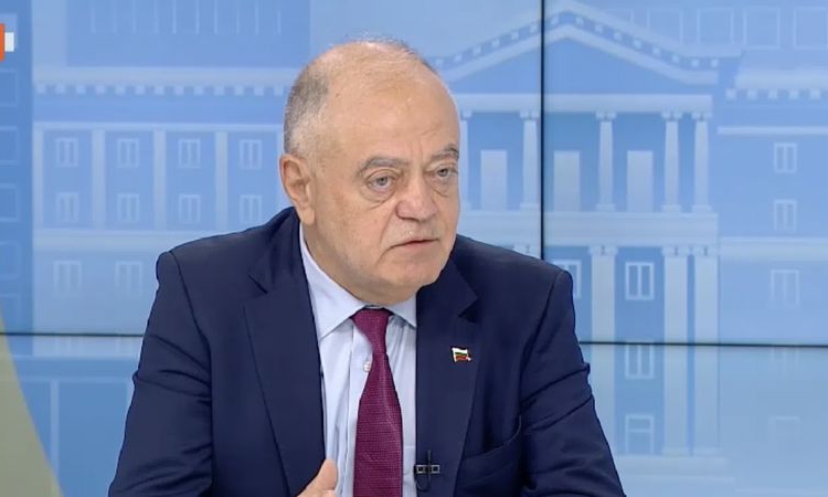 Ген. Атанас Атанасов: Има сериозни дефекти в управлението. Трябва да се иска оставката на Киселова