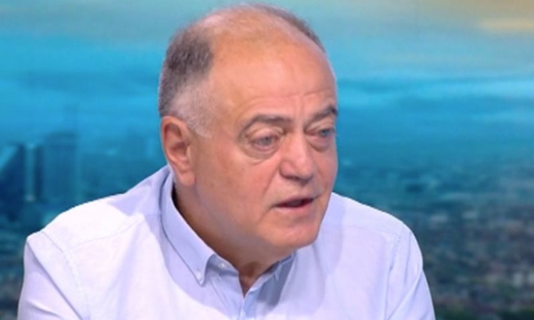 Атанасов: Изключително важно е следващият президент да бъде антипод на Румен Радев