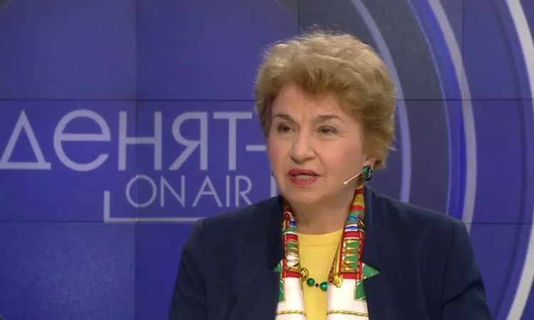 Меглена Плугчиева: &quot;Магазини за хората&quot; - това е временно решение с популистки привкус