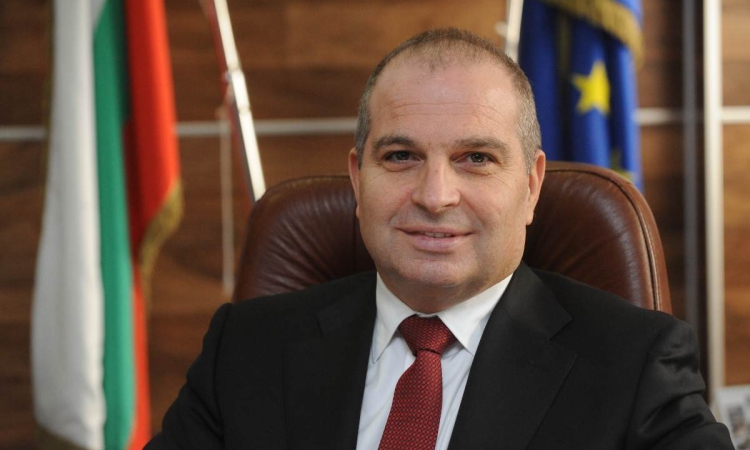 Гроздан Караджов предлага промени в нормативната уредба за атракционните