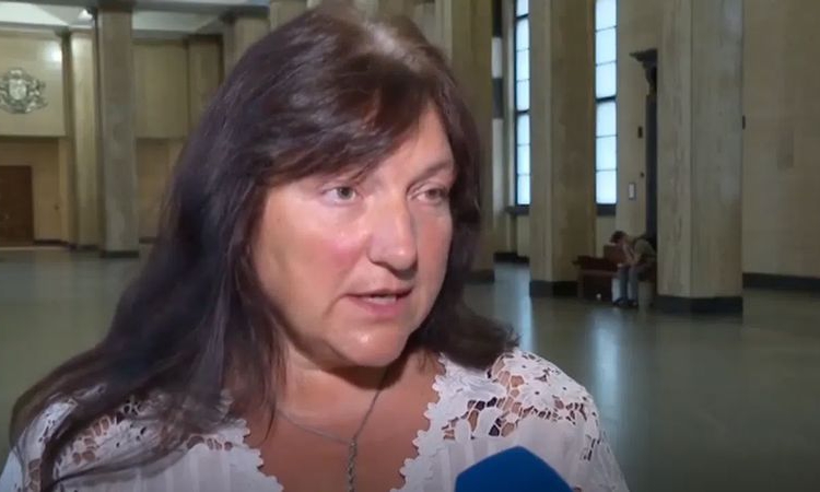 Адвокатът на обвиняемия за инцидента с трамвая: Опит за шега с ватмана, бутнал ръчката случайно