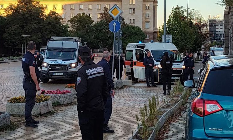 Сърдечен арест е предизвикал смъртта на полицая